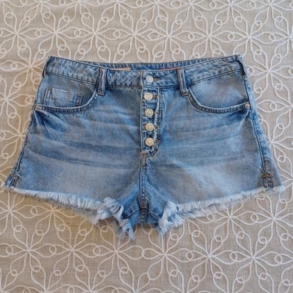 Pilcro Exposed Button Fly Raw Hem Jean Shorts